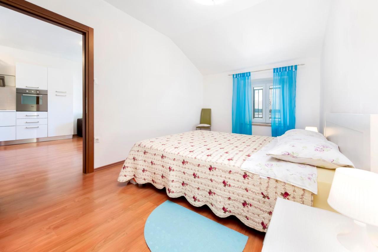 רוביני Sea View Apartment מראה חיצוני תמונה