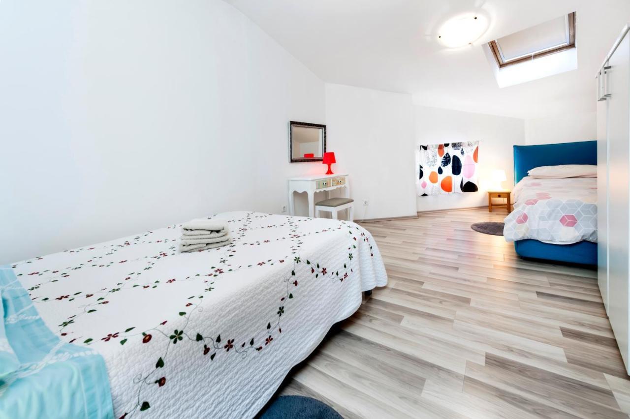 רוביני Sea View Apartment מראה חיצוני תמונה